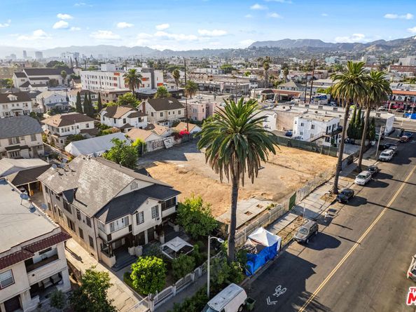 1011 N N Heliotrope Drive, Los Angeles CA 90029