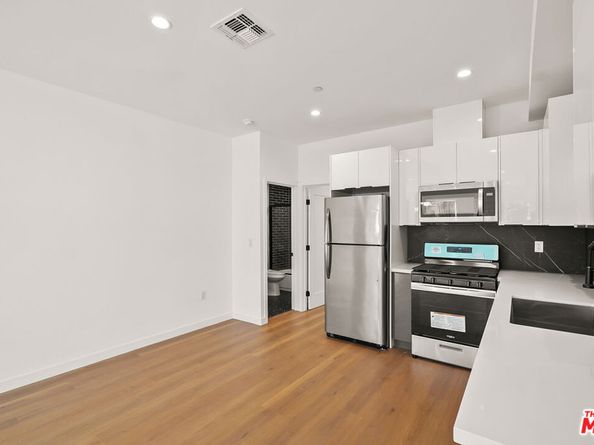 1733 S New Hampshire Avenue, Los Angeles CA 90006