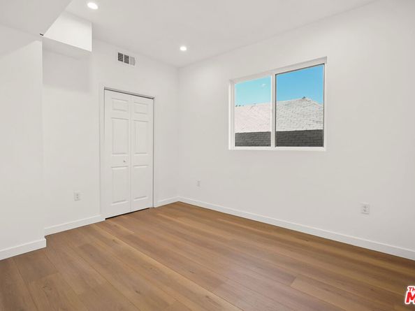 1733 S New Hampshire Avenue, Los Angeles CA 90006