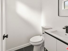 1733 S New Hampshire Avenue, Los Angeles CA 90006