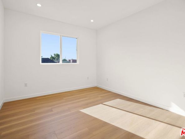 1733 S New Hampshire Avenue, Los Angeles CA 90006