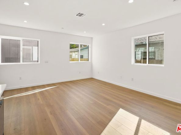 1733 S New Hampshire Avenue, Los Angeles CA 90006