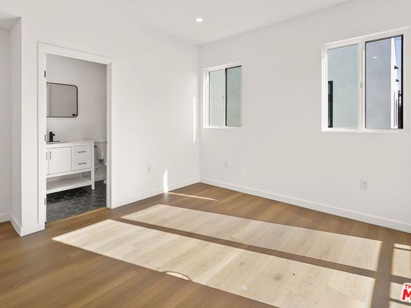 1733 S New Hampshire Avenue, Los Angeles CA 90006