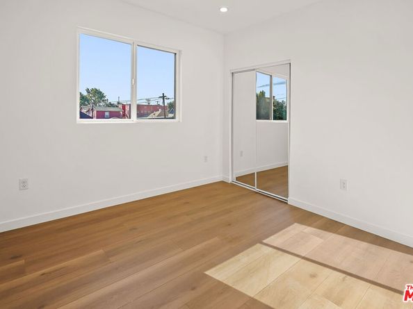 1733 S New Hampshire Avenue, Los Angeles CA 90006