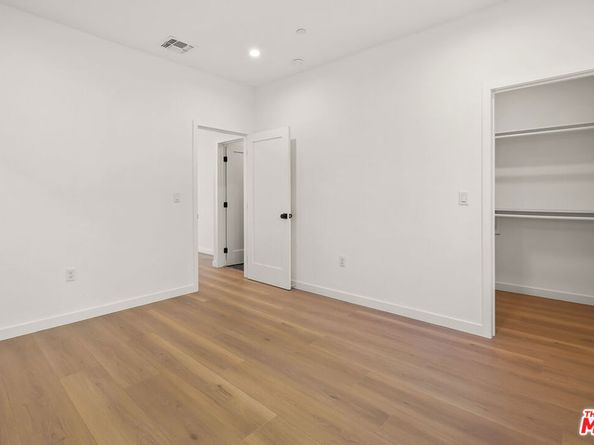 1733 S New Hampshire Avenue, Los Angeles CA 90006