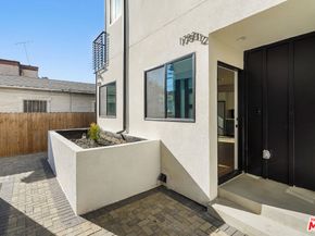 1733 S New Hampshire Avenue, Los Angeles CA 90006