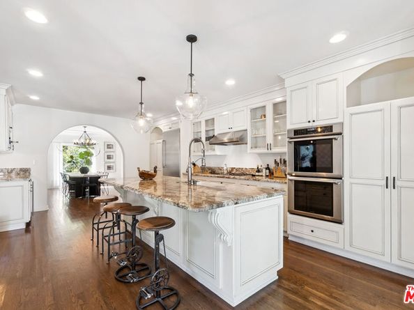 956 S Longwood Avenue, Los Angeles CA 90019