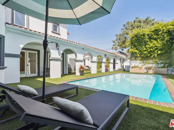 956 S Longwood Avenue, Los Angeles CA 90019