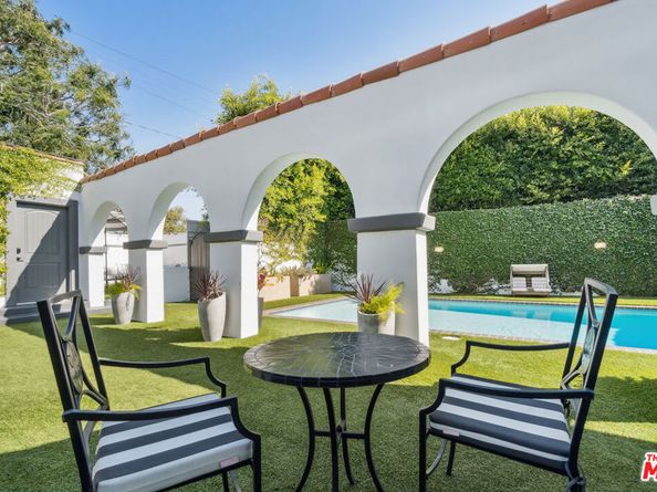 956 S Longwood Avenue, Los Angeles CA 90019