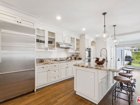 956 S Longwood Avenue, Los Angeles CA 90019