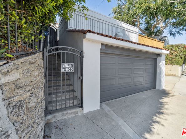 956 S Longwood Avenue, Los Angeles CA 90019