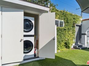 956 S Longwood Avenue, Los Angeles CA 90019