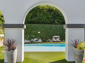 956 S Longwood Avenue, Los Angeles CA 90019