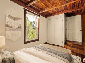 10012 Charter Oak Lane, Beverly Hills CA 90210