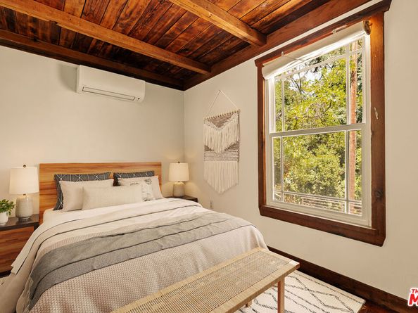 10012 Charter Oak Lane, Beverly Hills CA 90210