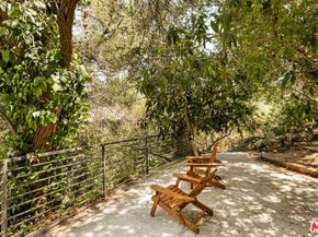 10012 Charter Oak Lane, Beverly Hills CA 90210