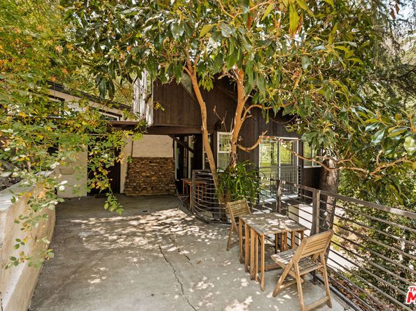 10012 Charter Oak Lane, Beverly Hills CA 90210