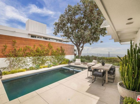 2427 Solar Drive, Los Angeles CA 90046