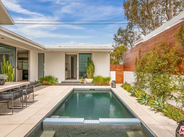 2427 Solar Drive, Los Angeles CA 90046