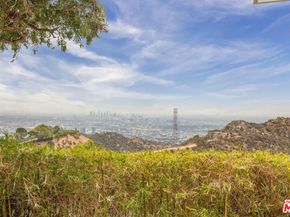 2427 Solar Drive, Los Angeles CA 90046