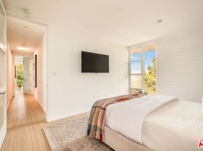 2427 Solar Drive, Los Angeles CA 90046