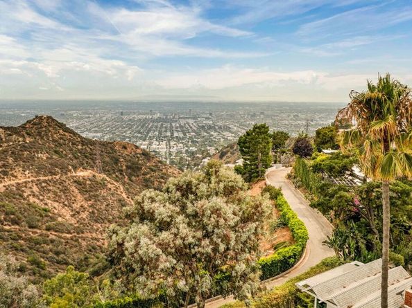 2427 Solar Drive, Los Angeles CA 90046