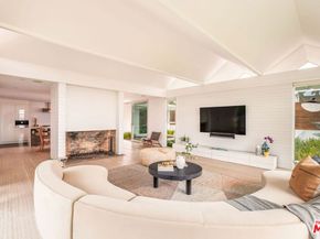 2427 Solar Drive, Los Angeles CA 90046