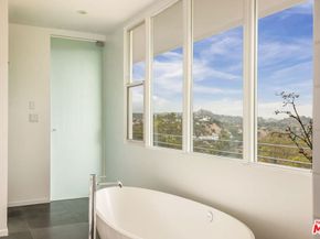 2427 Solar Drive, Los Angeles CA 90046
