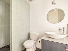 2427 Solar Drive, Los Angeles CA 90046
