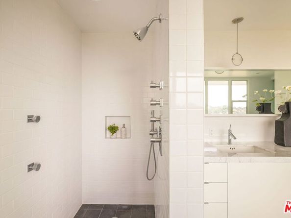 2427 Solar Drive, Los Angeles CA 90046