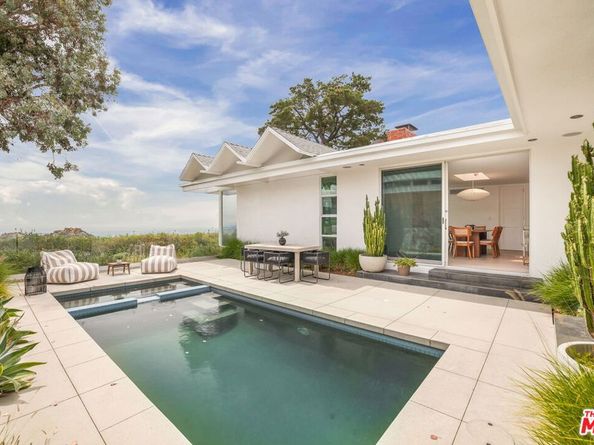 2427 Solar Drive, Los Angeles CA 90046