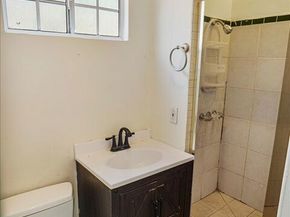 5552 Barton Avenue, Los Angeles CA 90038