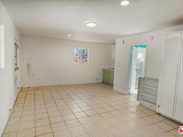 5552 Barton Avenue, Los Angeles CA 90038