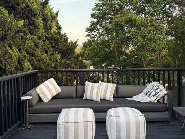 6155 Poppy Peak Drive, Los Angeles CA 90042