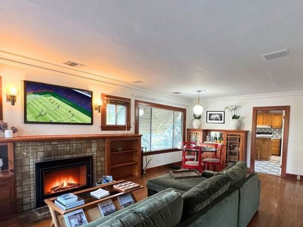 6155 Poppy Peak Drive, Los Angeles CA 90042
