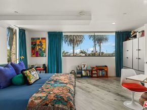 407 Rialto Avenue, Venice CA 90291