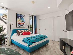 407 Rialto Avenue, Venice CA 90291