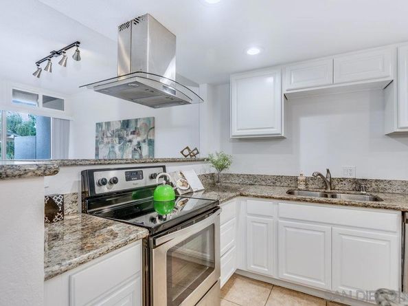 3050 Rue Dorleans 101, San Diego CA 92110