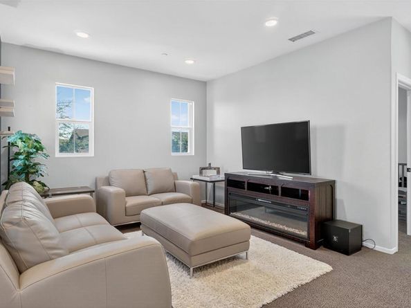 4077 E Groveland Dr, Ontario CA 91761