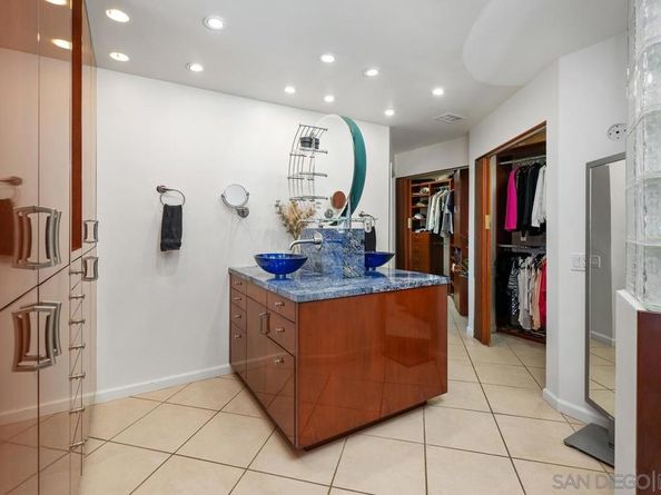 2057 Hidden Crest Dr, El Cajon CA 92019