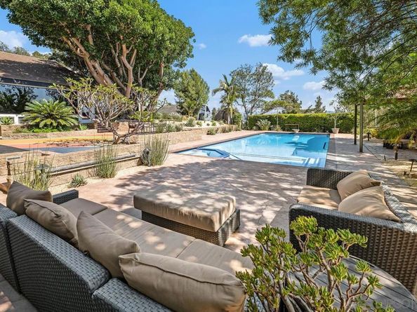 2057 Hidden Crest Dr, El Cajon CA 92019