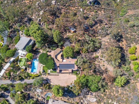 2057 Hidden Crest Dr, El Cajon CA 92019