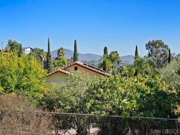 4310 Resmar Rd., La Mesa CA 91941
