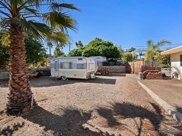 4310 Resmar Rd., La Mesa CA 91941