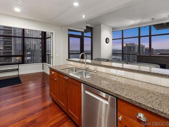 700 W E St 3502, San Diego CA 92101