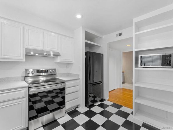 2533 Navarra Dr 2A, Carlsbad CA 92009