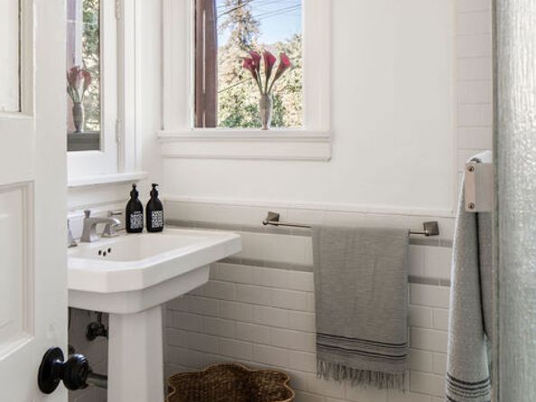 2107 Santa Rosa Avenue, Altadena CA 91001