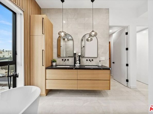 7305 N Eaton Place, Los Angeles CA 90046
