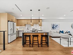 7305 N Eaton Place, Los Angeles CA 90046