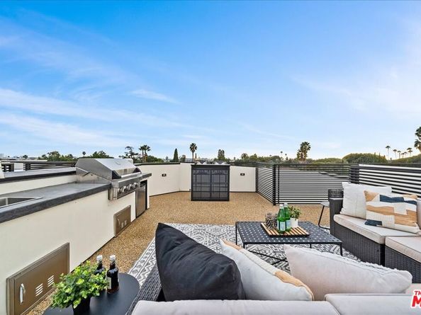 7305 N Eaton Place, Los Angeles CA 90046